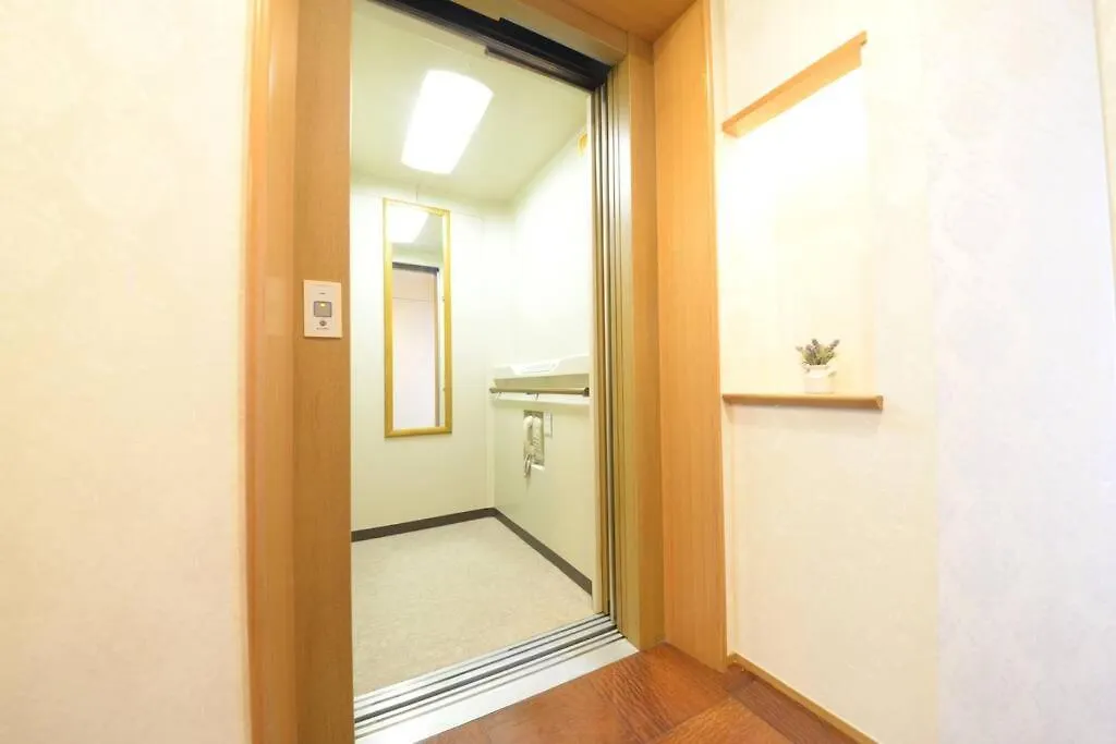 La3 Hotel 新宿三階建て一軒家（屋内エレベーター付き) Tokyo 0*,