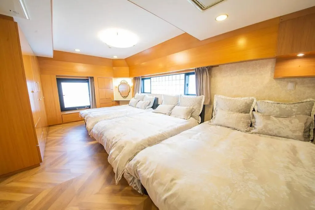 La3 Hotel 新宿三階建て一軒家（屋内エレベーター付き) Tokyo Japan